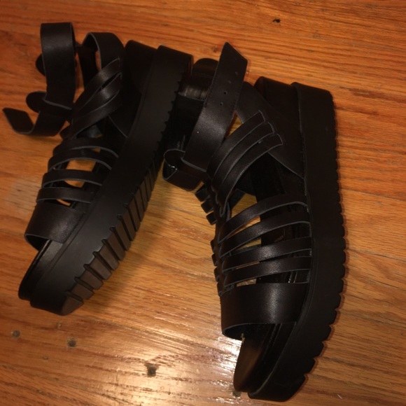 BP Black Leather Gladiator Platform Sandals - Picture 1 of 6